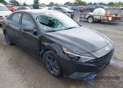 2023 Hyundai Elantra Sel z USA, uszkodzony, nr VIN KMHLM4AG2PU539738